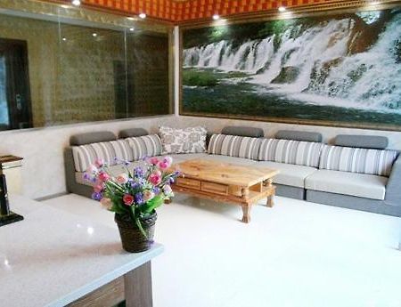 ג'יוג'איגואו Yixinyuan Hotel מראה חיצוני תמונה
