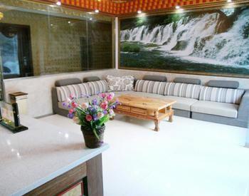 ג'יוג'איגואו Yixinyuan Hotel מראה חיצוני תמונה